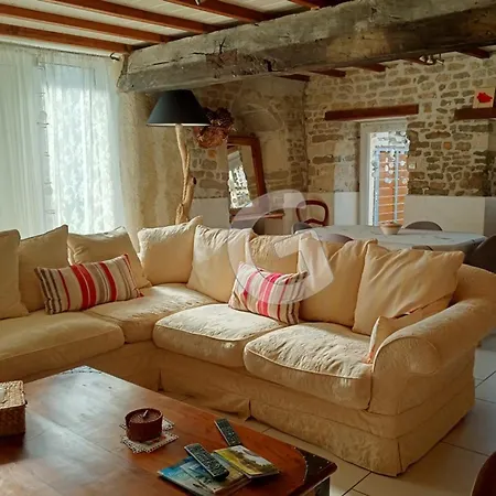 Holiday home Maison En Pierres Avec Jardin, 7 Km Des Plages, 6 Pers, 3 - - Fr-1-357-253 *