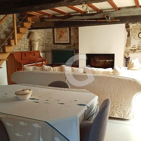 Holiday home Maison En Pierres Avec Jardin, 7 Km Des Plages, 6 Pers, 3 - - Fr-1-357-253 Le Bernard