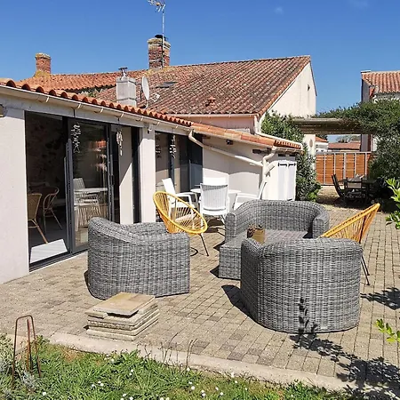 Ferienhaus Maison En Pierres Avec Jardin, 7 Km Des Plages, 6 Pers, 3 - - Fr-1-194-393 *