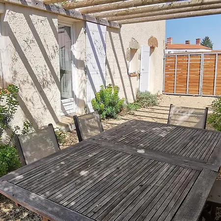 Holiday home Maison En Pierres Avec Jardin, 7 Km Des Plages, 6 Pers, 3 - - Fr-1-357-253 Le Bernard