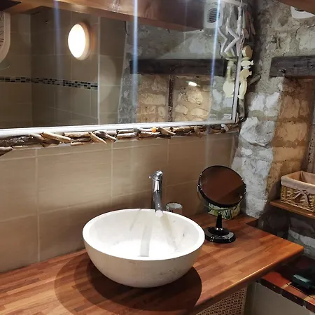 Nyaraló Maison En Pierres Avec Jardin, 7 Km Des Plages, 6 Pers, 3 - - Fr-1-357-253 *