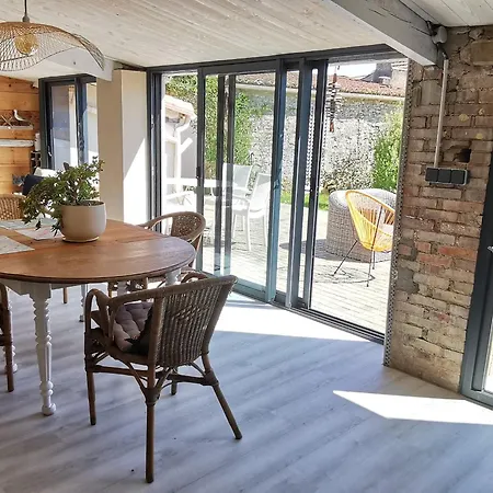 Maison En Pierres Avec Jardin, 7 Km Des Plages, 6 Pers, 3 - - Fr-1-357-253 Hébergement de vacances *