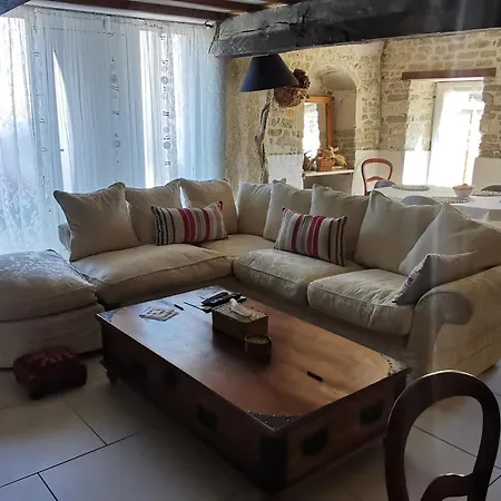 Holiday home Maison En Pierres Avec Jardin, 7 Km Des Plages, 6 Pers, 3 - - Fr-1-357-253 *