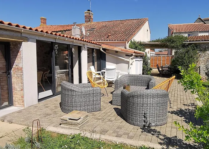 בית נופש Maison En Pierres Avec Jardin, 7 Km Des Plages, 6 Pers, 3 - - Fr-1-194-393 *