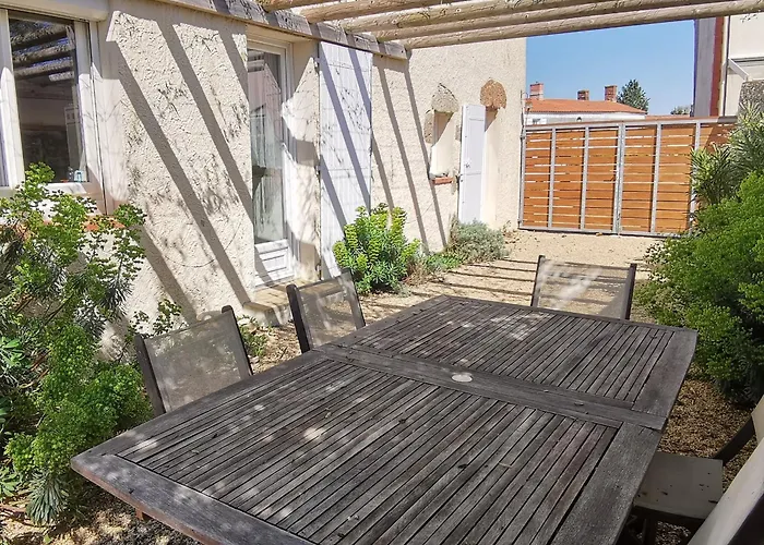 בית נופש Maison En Pierres Avec Jardin, 7 Km Des Plages, 6 Pers, 3 - - Fr-1-194-393 Le Bernard