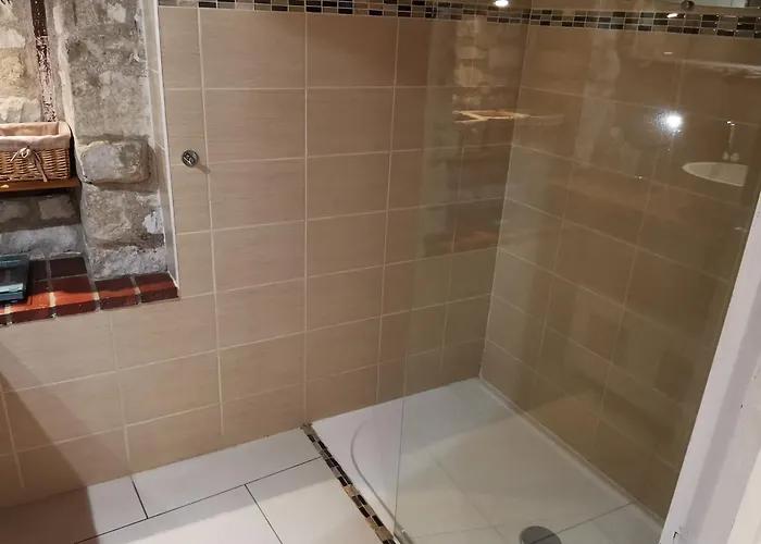 Maison En Pierres Avec Jardin, 7 Km Des Plages, 6 Pers, 3 - - Fr-1-194-393 *