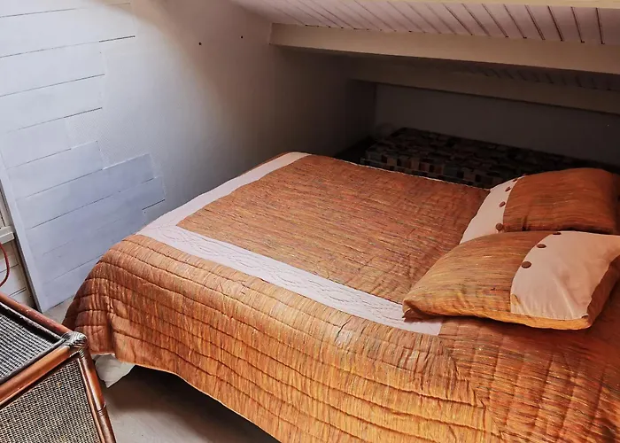 Maison En Pierres Avec Jardin, 7 Km Des Plages, 6 Pers, 3 - - Fr-1-194-393 בית נופש